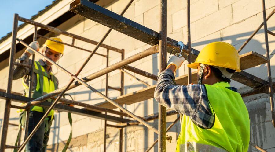 Professional gutter cleaning in Moundville, AL